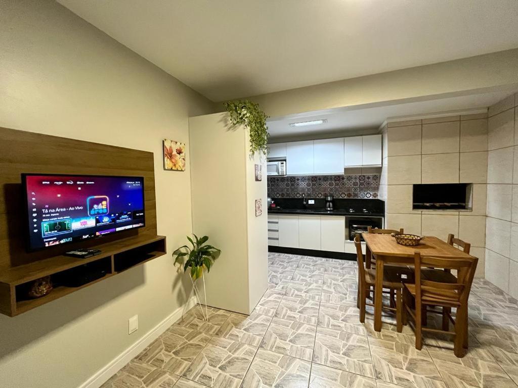 Residencial Bernardo, Meia Quadra Do Trapiche Florianópolis 外观 照片