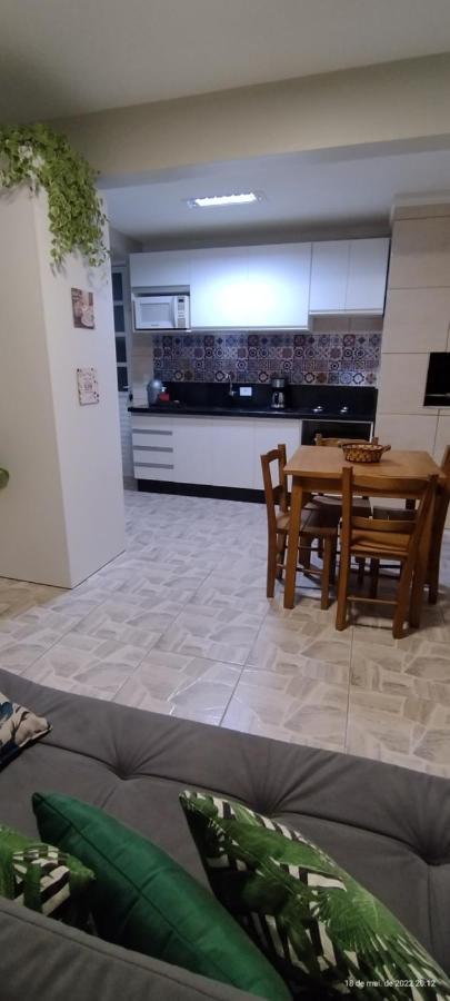 Residencial Bernardo, Meia Quadra Do Trapiche Florianópolis 外观 照片