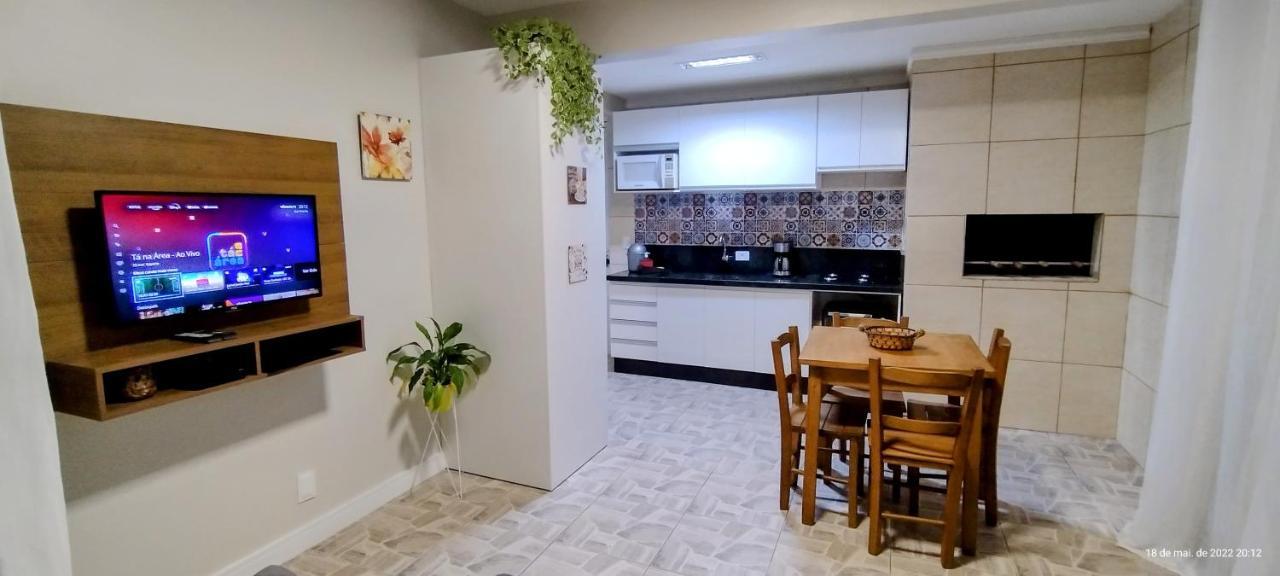 Residencial Bernardo, Meia Quadra Do Trapiche Florianópolis 外观 照片