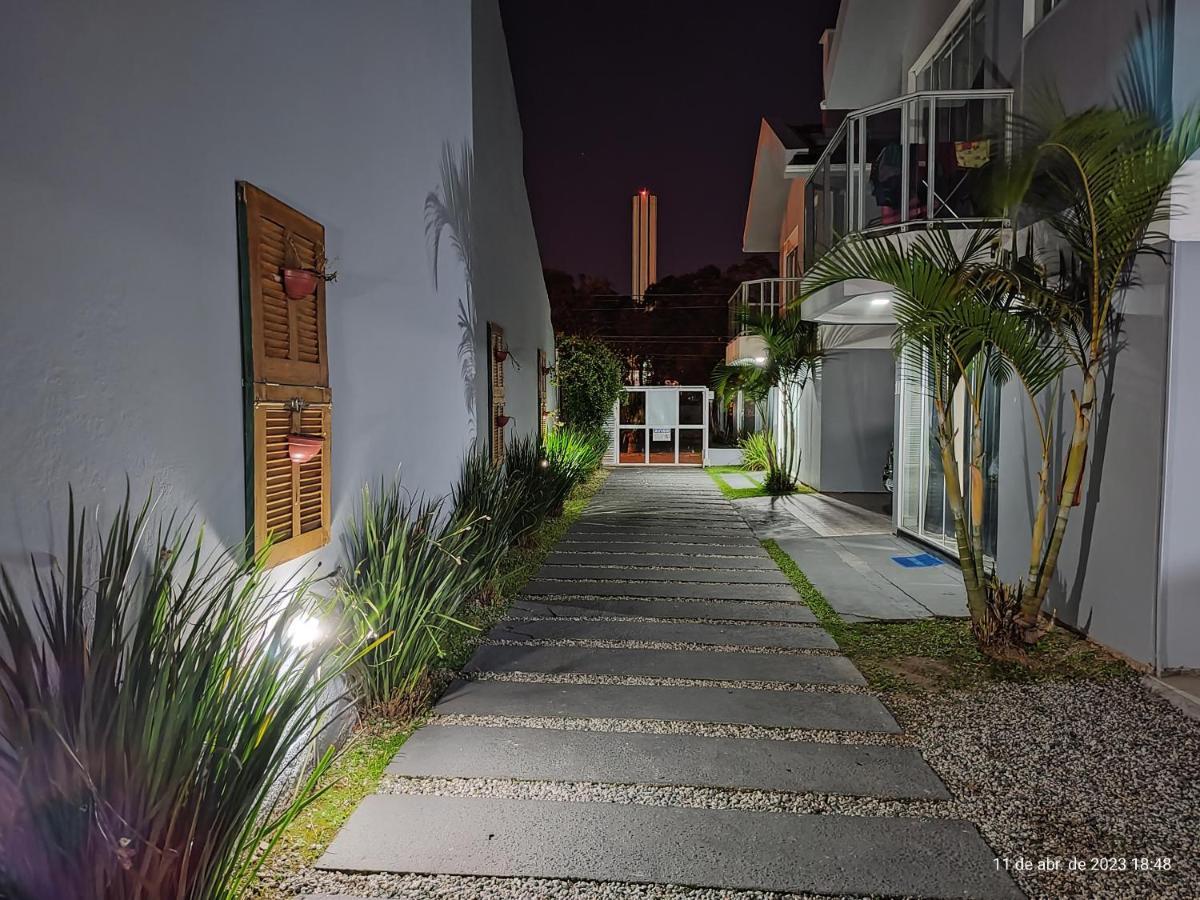 Residencial Bernardo, Meia Quadra Do Trapiche Florianópolis 外观 照片